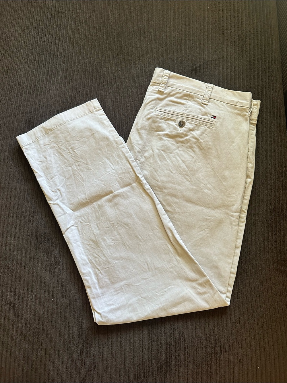 Tommy Hilfiger Men's Khaki Chinos in Light Beige